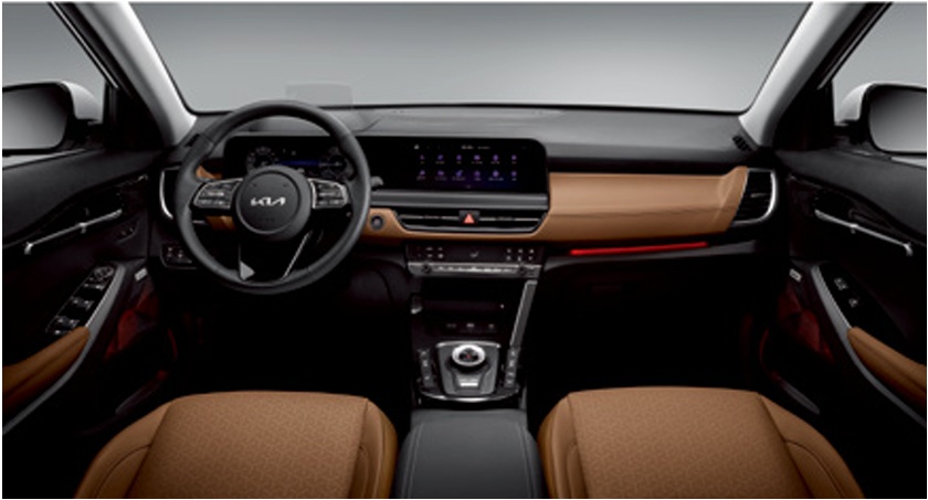 2025 셀토스 2.0 가솔린 캐러멜 내장 컬러