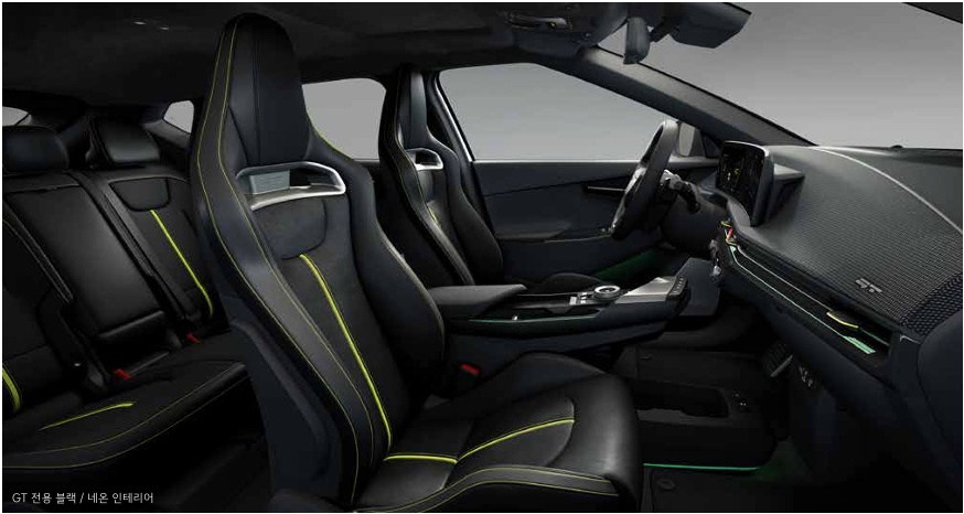 2026 EV6 GT 블랙/네온 내장 컬러 및 스웨이드 시트