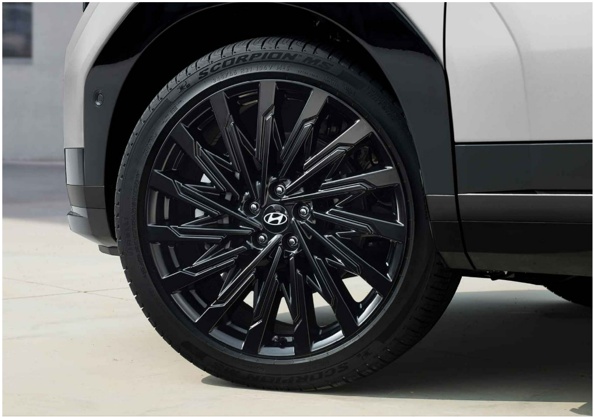 2026 싼타페 가솔린 2.5 터보 블랙 잉크 전용 21인치 알로이 휠 디자인 및 타이어