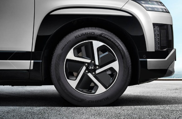 아이오닉 9 19인치 알로이 휠 및 타이어 규격