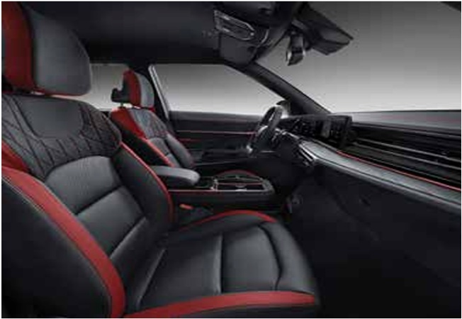 액티언 가솔린 1.5 터보 블랙/레드 투톤 내장 컬러 및 천연가죽 & 스웨이트 퀼팅 시트
