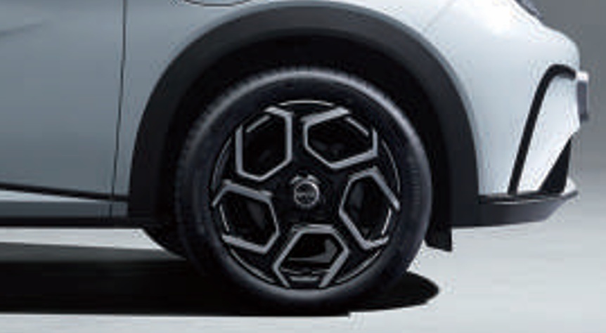 돌핀 17인치 투톤 알로이 휠 디자인 및 타이어 규격