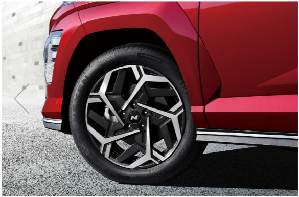 2027 코나 하이브리드 N Line 전용 18인치 알로이 휠 디자인 및 타이어 규격